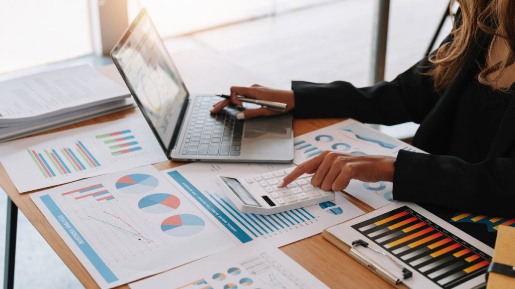 Portage salarial : liberté du freelance sécurité du salariat